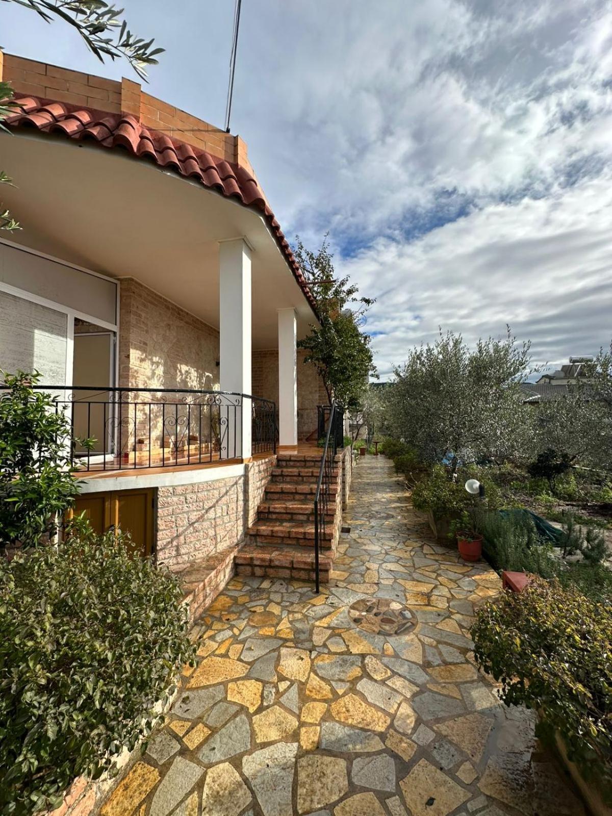 Vrekaj Apartment