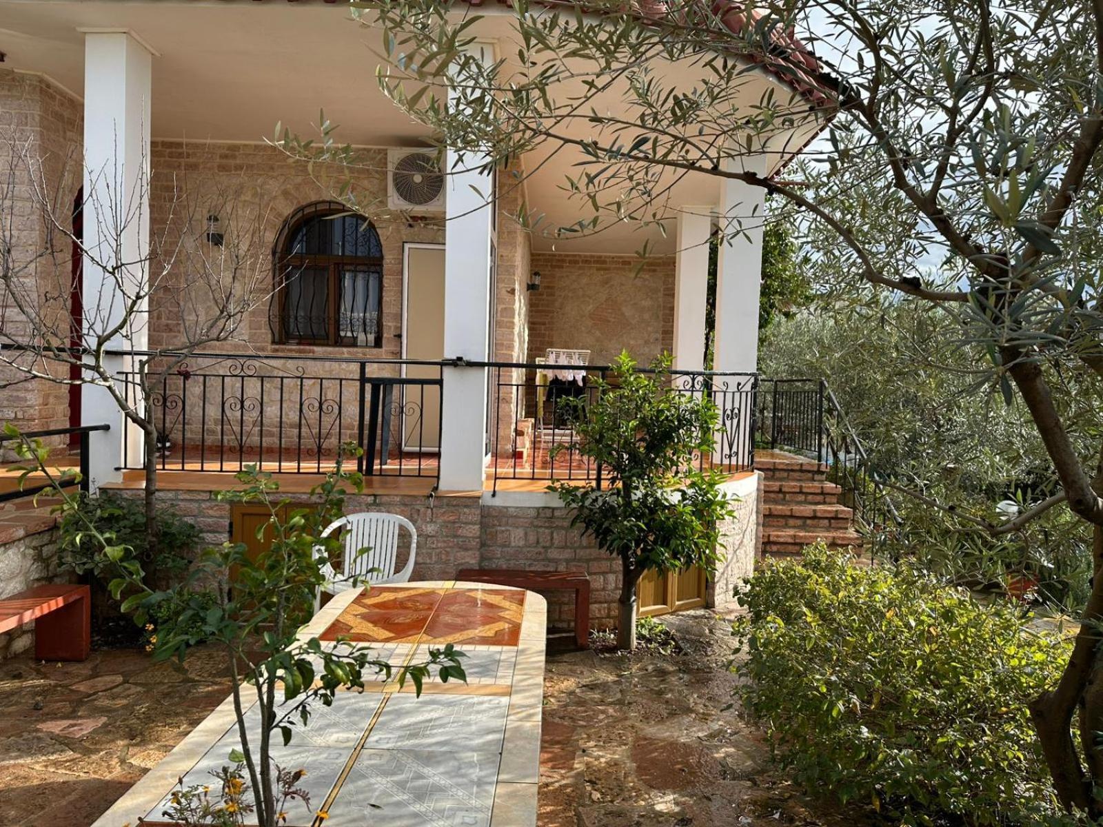 Vrekaj Apartment Ksamil